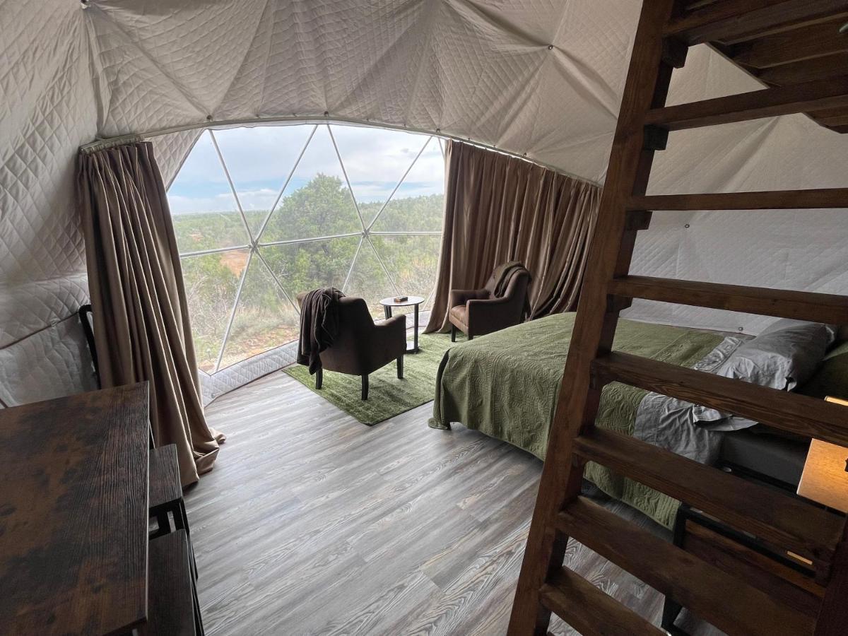 Canyon Rim Domes - A Luxury Glamping Experience!! Монтичело Екстериор снимка