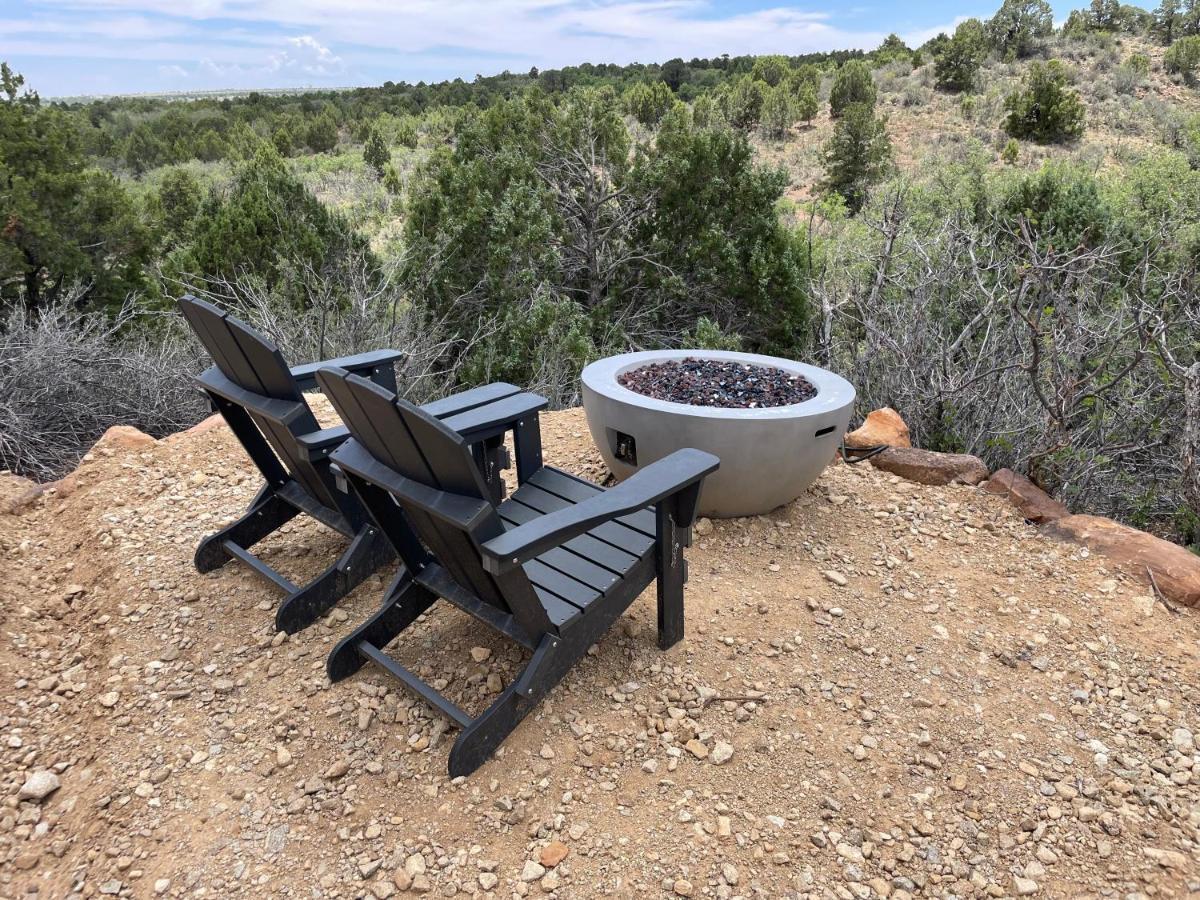 Canyon Rim Domes - A Luxury Glamping Experience!! Монтичело Екстериор снимка