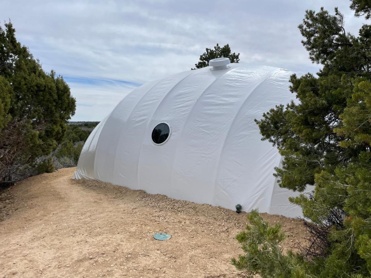 Canyon Rim Domes - A Luxury Glamping Experience!! Монтичело Екстериор снимка