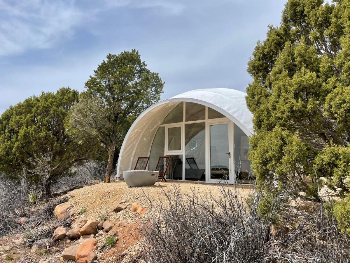 Canyon Rim Domes - A Luxury Glamping Experience!! Монтичело Екстериор снимка
